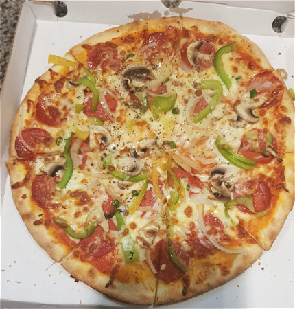 Pizza peperoni speciaal